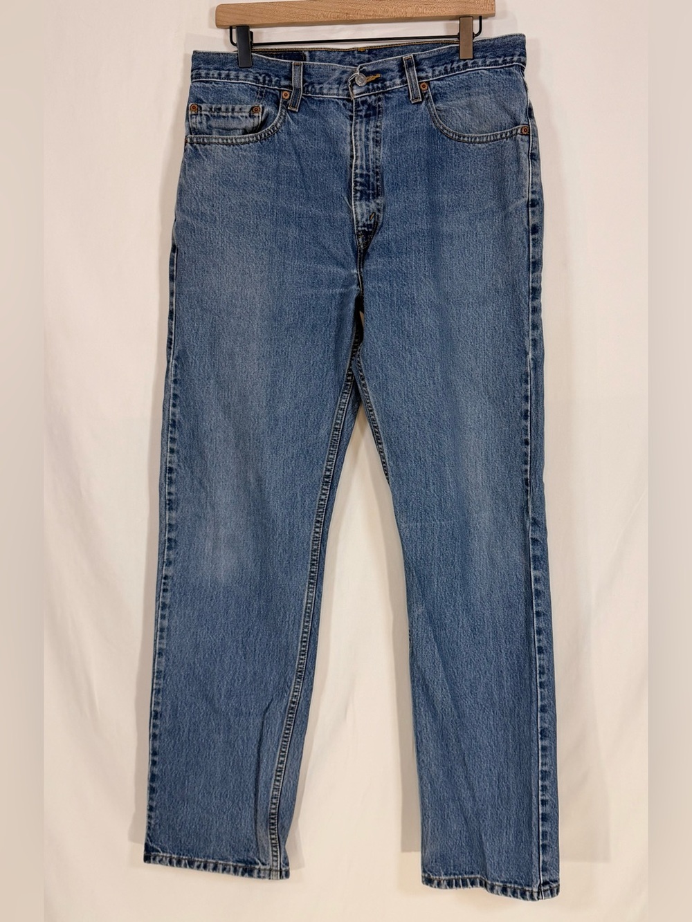 Vintage Levis 505 Regular Fit Jeans Mens 34x32 Medium Wash Blue Straight Leg